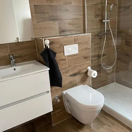 Apartment 2 Piece Equipe *